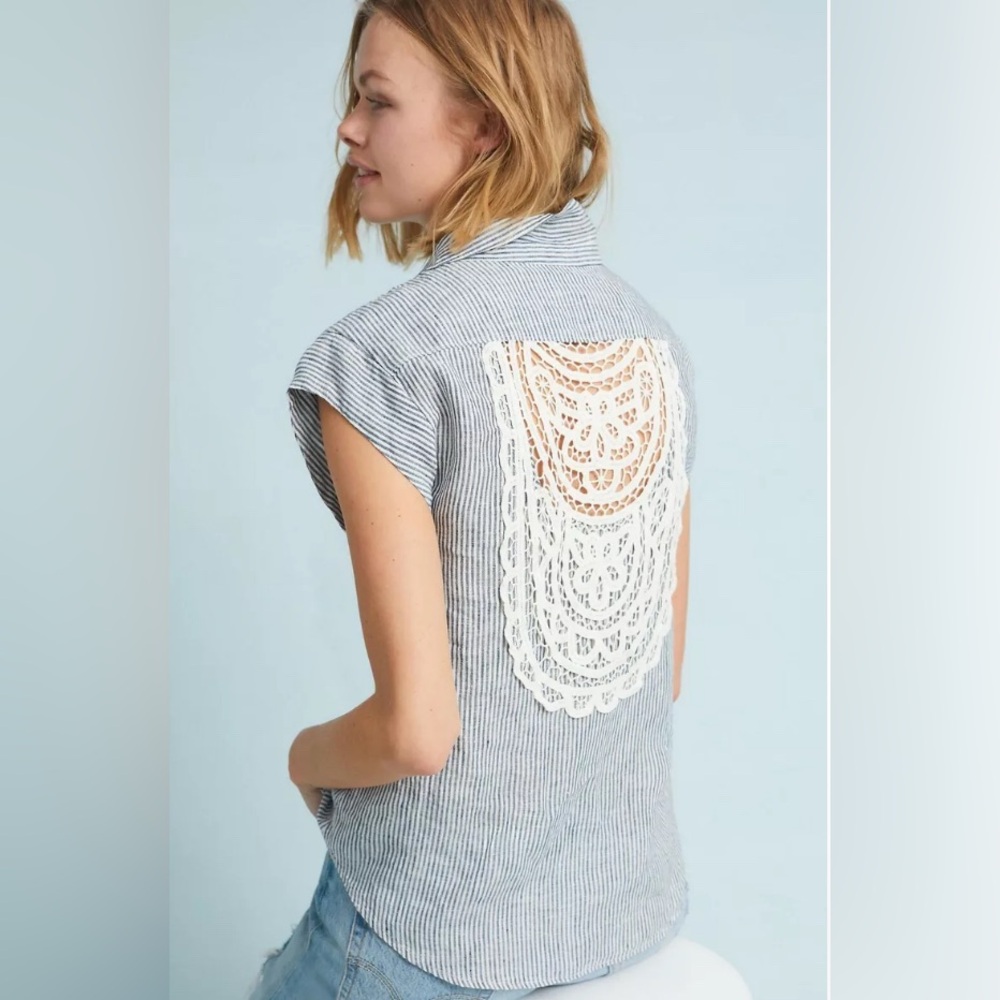 ANTHROPOLOGIE MAEVE BLUE WHITE STRIPE LINEN CROCHET BACK BUTTON DOWN BOHO TOP XS